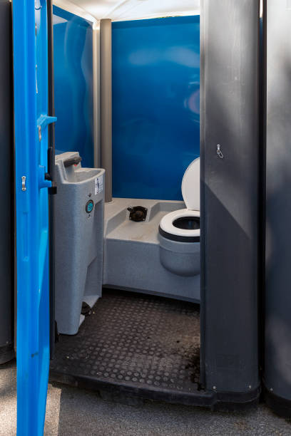 Best Portable toilet rental cost  in Tichigan, WI